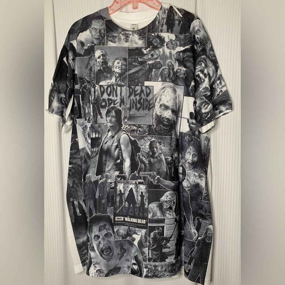 The Walking Dead by Changes Men’s T-Shirt Lightweight Short Sleeves Large